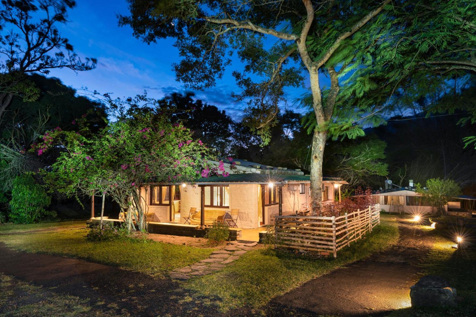 Отель Jungle Hut Масинагуди Экстерьер фото